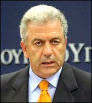 Στον Δημήτρη Αβραμόπουλο «κλειδώνει» η θέση του Ελληνα Επιτρόπου