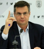 Παραιτήθηκε ο Αγγελίδης, ψάχνει... πρόεδρο ο Σαββίδης