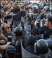 Αίγυπτος: Ζητούν εκδημοκρατισμό οι διαδηλωτές