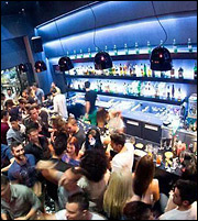 Γλυφάδα: 8 top μπαράκια για ποτό στα Νότια