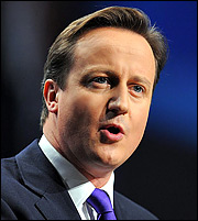 Cameron: H Βρετανία δεν εξετάζει έξοδο από ΕΕ
