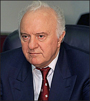 Απεβίωσε ο Έντβαρντ Σεβαρντνάντζε