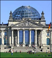 Η γερμανική Βουλή ενέκρινε την εκταμίευση των 7,5 δισ.