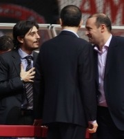 Χαρτοπόλεμος Ολυμπιακού και Παναθηναϊκού