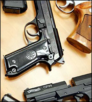 Smith & Wesson: Αυξήθηκαν 39% οι πωλήσεις όπλων