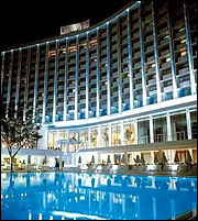 Ξενοδοχεία: Το πωλητήριο στο Hilton και η... επανεκκίνηση της Αθήνας