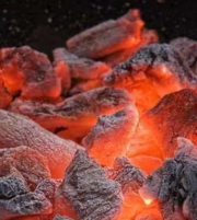 Σε «αναμμένα κάρβουνα» η οικονομία