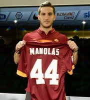 Ο Ολυμπιακός παρακολουθεί τα σενάρια για τον Μανωλά