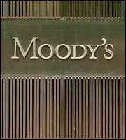 Moodys: Προειδοποιεί για υποβάθμιση του «country ceiling»