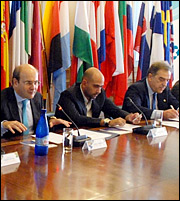 ΟΠΑ: Συμπράξεις για ενίσχυση δεσμών με επιχειρηματικότητα