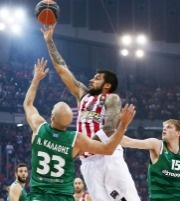 Κυρίαρχος ο Ολυμπιακός νίκησε 88-63 τον Παναθηναϊκό