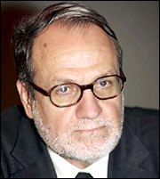 Σ. Ρομπόλης: Να επανεξεταστούν τα ποσοστά αναπλήρωσης συντάξεων