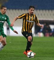 Η ΑΕΚ «έδεσε» τον Σιμόες μέχρι το 2019