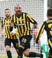 Η ΑΕΚ με δράστη τον Τζιμπούρ (1-1) προκρίθηκε στον τελικό του Κυπέλλου