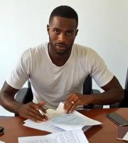 Ο Φερνάντο Βαρέλα υπέγραψε στον ΠΑΟΚ