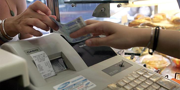 Ποια μέτρα ζητά η αγορά για να μπει τέλος στα μετρητά