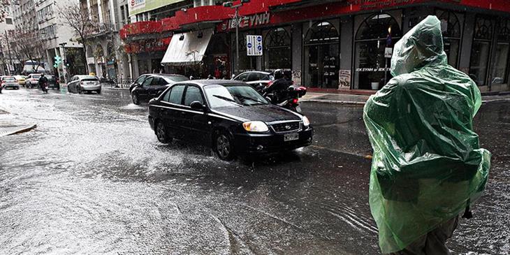 Έρχεται διπλή κακοκαιρία με καταιγίδες και θυελλώδεις ανέμους