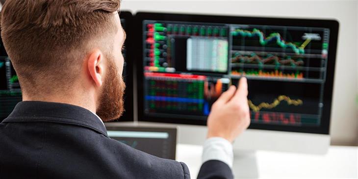 Φρένο στις αναλήψεις από private credit fund της Ares Management