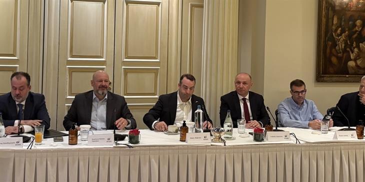 Χάρης Βαφειάς: Έχουμε 3 πλοία παγιδευμένα μέσα στο Ορμούζ