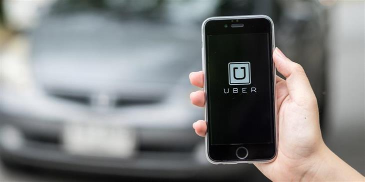 Συμμαχία Uber και Lucid για στόλο 20.000 ρομποταξί στις ΗΠΑ