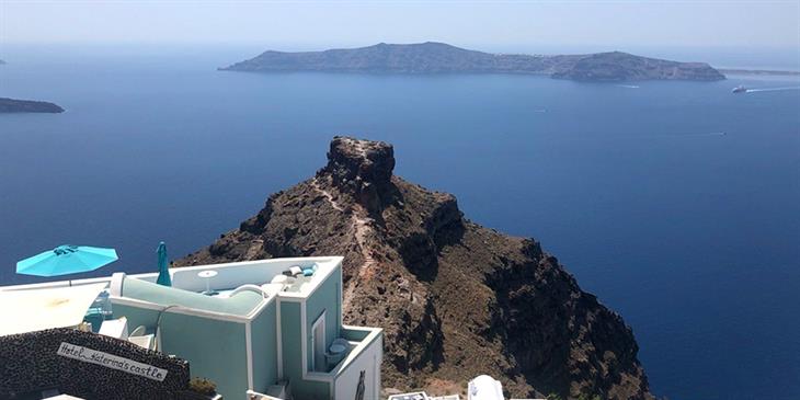 Δικαίωση για Σαντορίνη, ζήτησε συγνώμη η Trivago