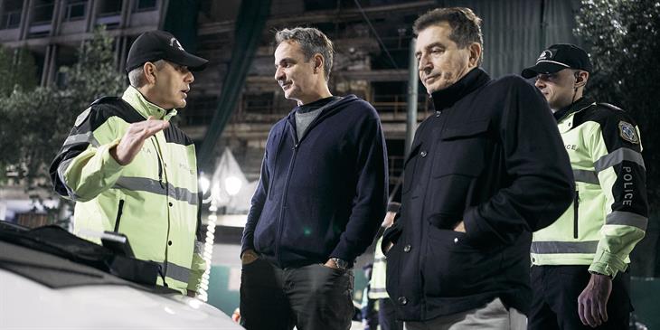 Αλκοτέστ με τον Πρωθυπουργό στους δρόμους της Αθήνας