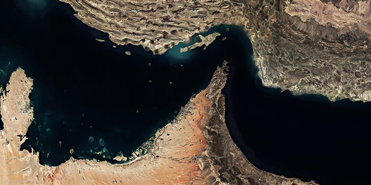 Παραμένει κλειστό το Ορμούζ, με το Ιράν να κρατά τα... κλειδιά