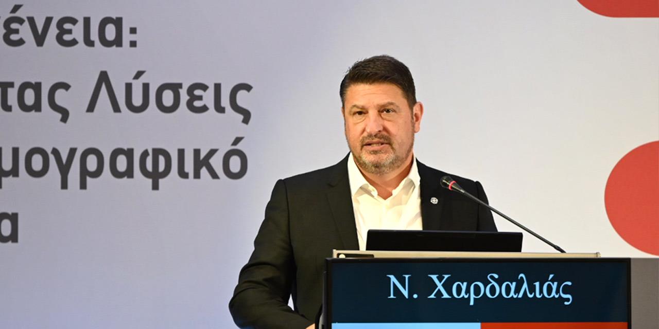 Χαρδαλιάς στην ημερίδα της Media2day: Πατριωτικό ζήτημα η αντιμετώπιση του δημογραφικού