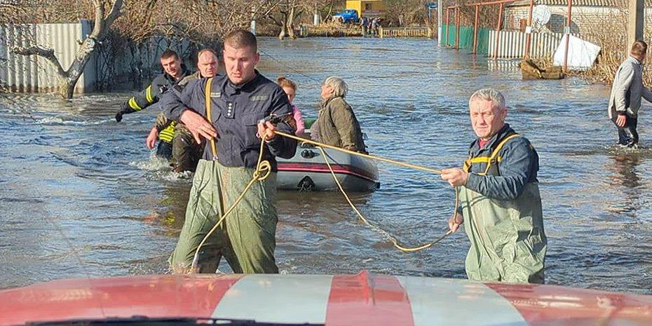 Τι κερδίζουν Κίεβο και Μόσχα από την πλημμύρα στη Χερσώνα