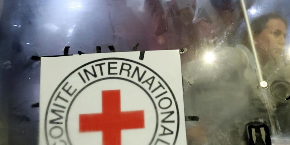 Γαλλικό αεροσκάφος έριξε από αέρος ιατροφαρμακευτικό υλικό στη Λωρίδα της Γάζας