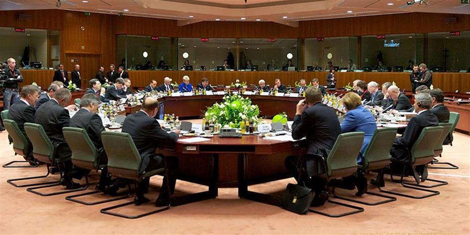 Με δόση αλλά χωρίς χρέος το σημερινό Eurogroup