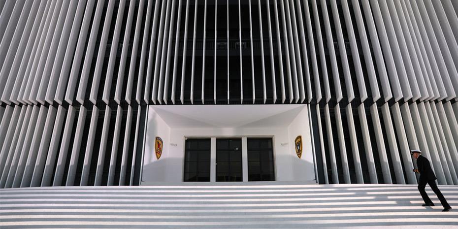 Υπουργείο Εθνικής Άμυνας: Δεν πωλείται το ακίνητο στην Πλατεία Κλαυθμώνος