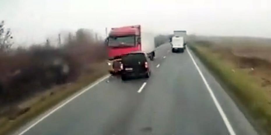 Νεκροί Ελληνες οπαδοί του ΠΑΟΚ στη Ρουμανία, δείτε video