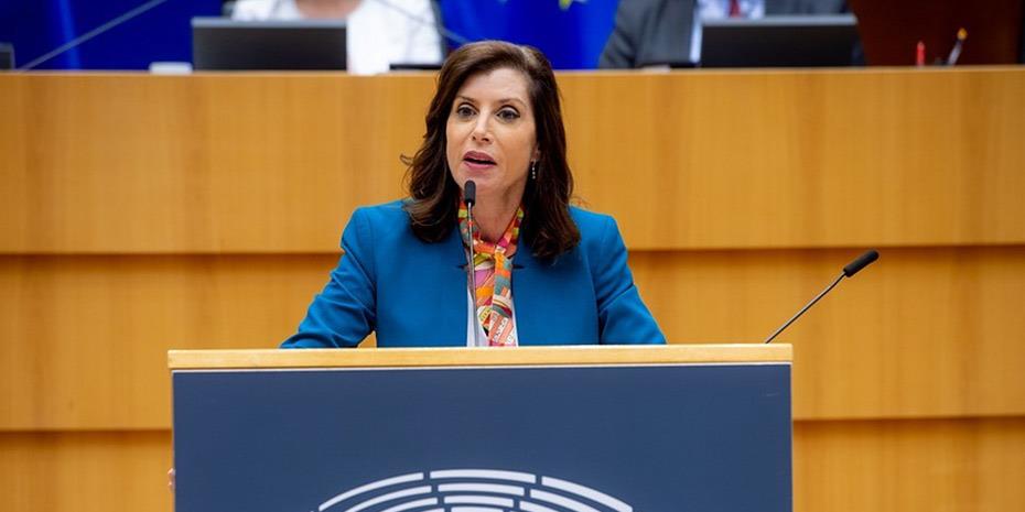 Αποσύρεται από τις ευρωεκλογές η Αννα Μισέλ Ασημακοπούλου