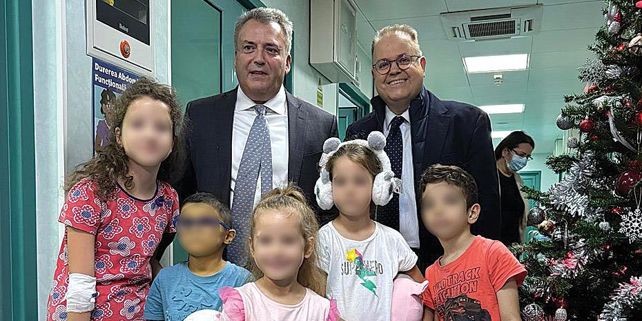 Aktor Ρουμανίας: Χριστουγεννιάτικα δώρα για 300 παιδιά που νοσηλεύονται σε νοσοκομεία του Βουκουρεστίου