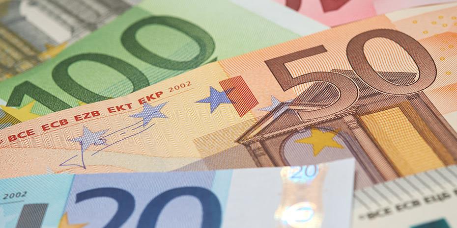 Υψηλό 9 μηνών για το ευρώ έναντι του δολαρίου