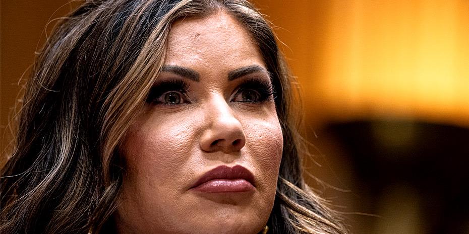 Γιατί ο Τραμπ καρατόμησε την υπουργό Εσωτερικής Ασφάλειας