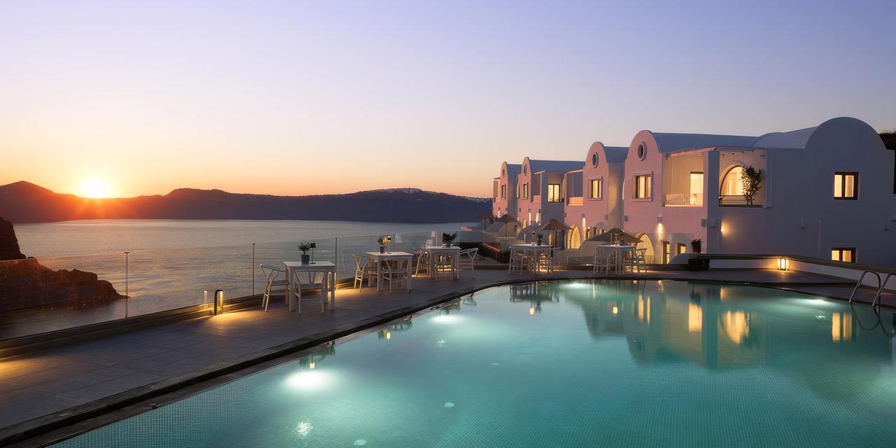 Νέο ξενοδοχείο της Aria Hotels με θέα στην καλντέρα της Σαντορίνης | Αγορές στο PlusTV.gr