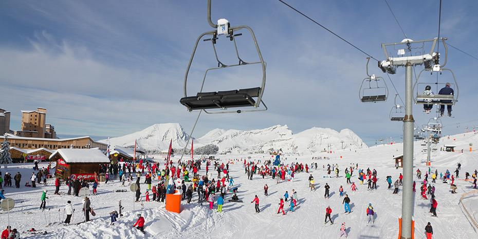 Εκτοξεύτηκαν έως και 25% οι τιμές στα χιονοδρομικά της Ευρώπης
