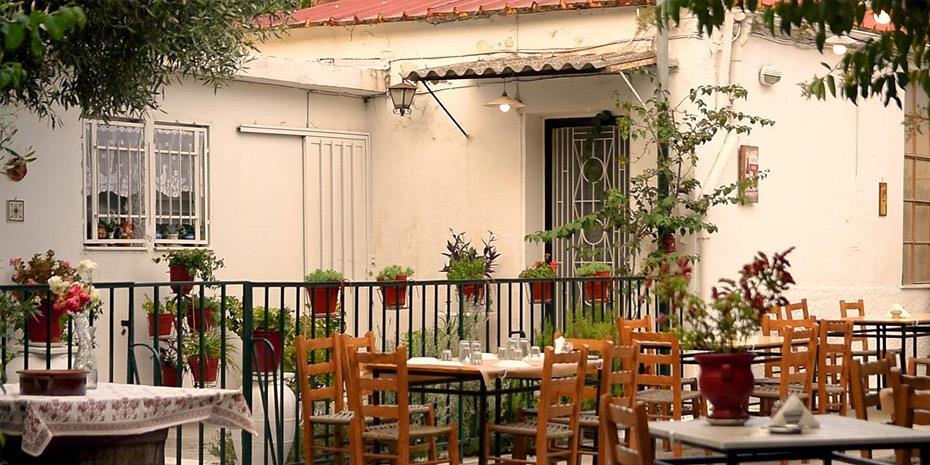 Πέντε μυστικά ταβερνάκια που πάνε μόνο οι «ντόπιοι» στα προάστια