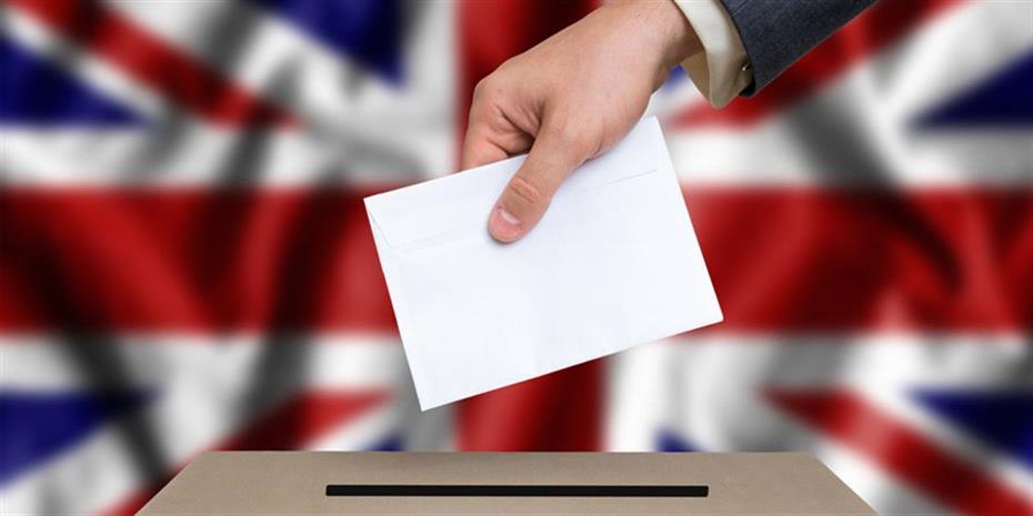 DW: «Εξωτικές» υποσχέσεις στον βρετανικό προεκλογικό αγώνα