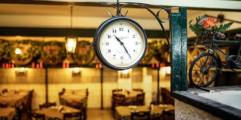 Τρώμε όπως παλιά στα καλύτερα κουτούκια της Αθήνας