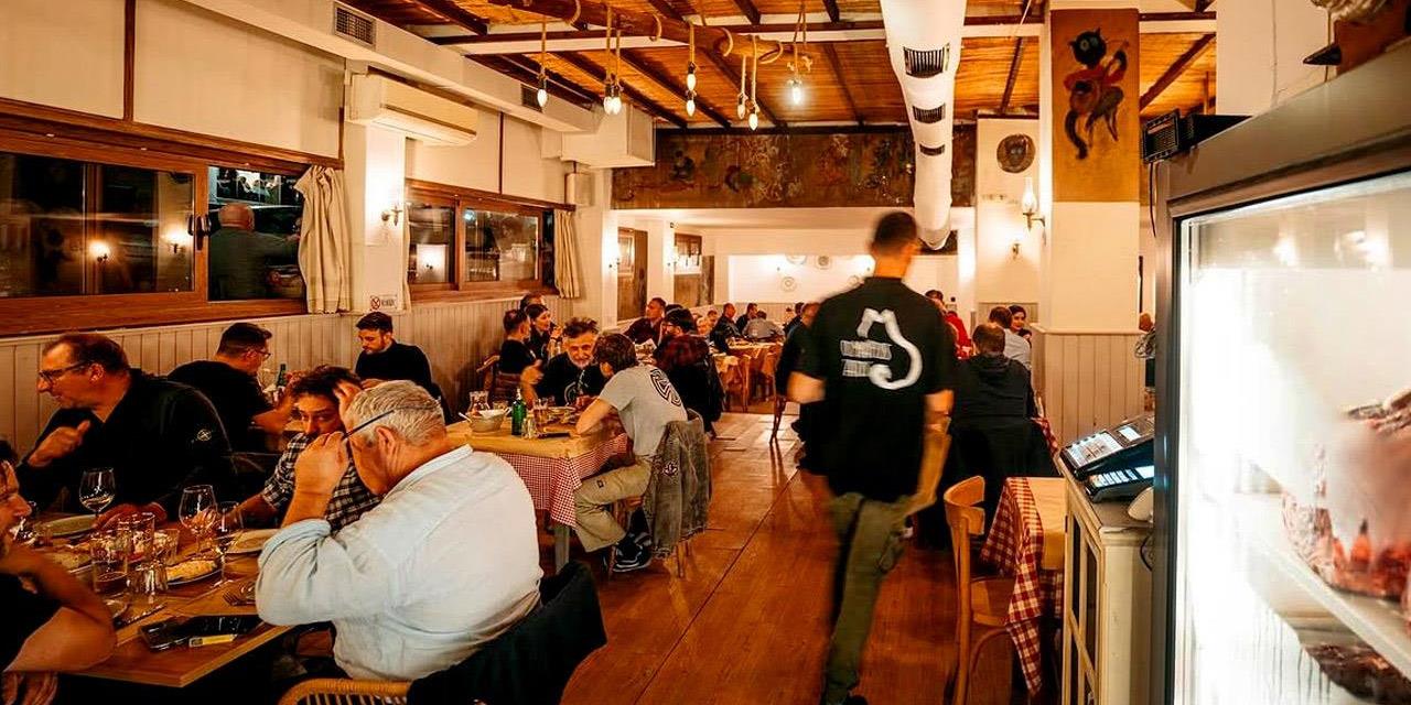 Τα πιο ατμοσφαιρικά κουτούκια της Αθήνας για τις βροχερές μέρες | Πολιτική στο LivePress.gr