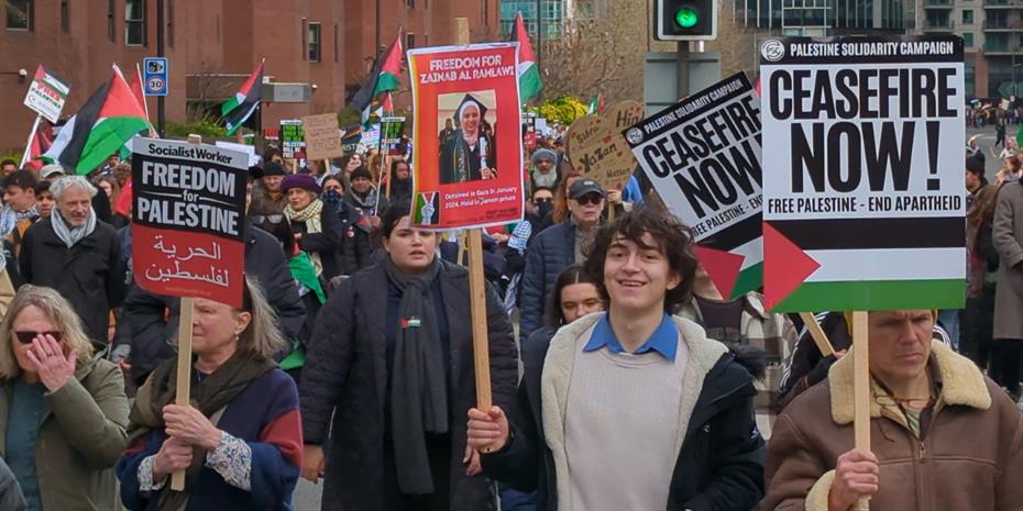 Χιλιάδες άνθρωποι διαδήλωσαν στο Λονδίνο για εκεχειρία στη Γάζα