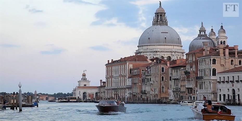 Βενετία: Στο εδώλιο 28 ακτιβιστές που «έβαψαν πράσινη» τη λιμνοθάλασσα