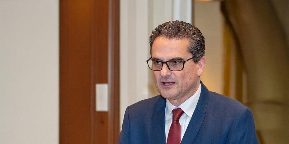 Γεωργουλέας (GMM): Πώς παντρεύονται εναλλακτικές επενδύσεις και αμοιβαία