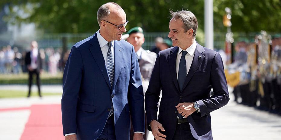Τα μηνύματα του Βερολίνου για μετανάστευση, οικονομία και Eurofighter