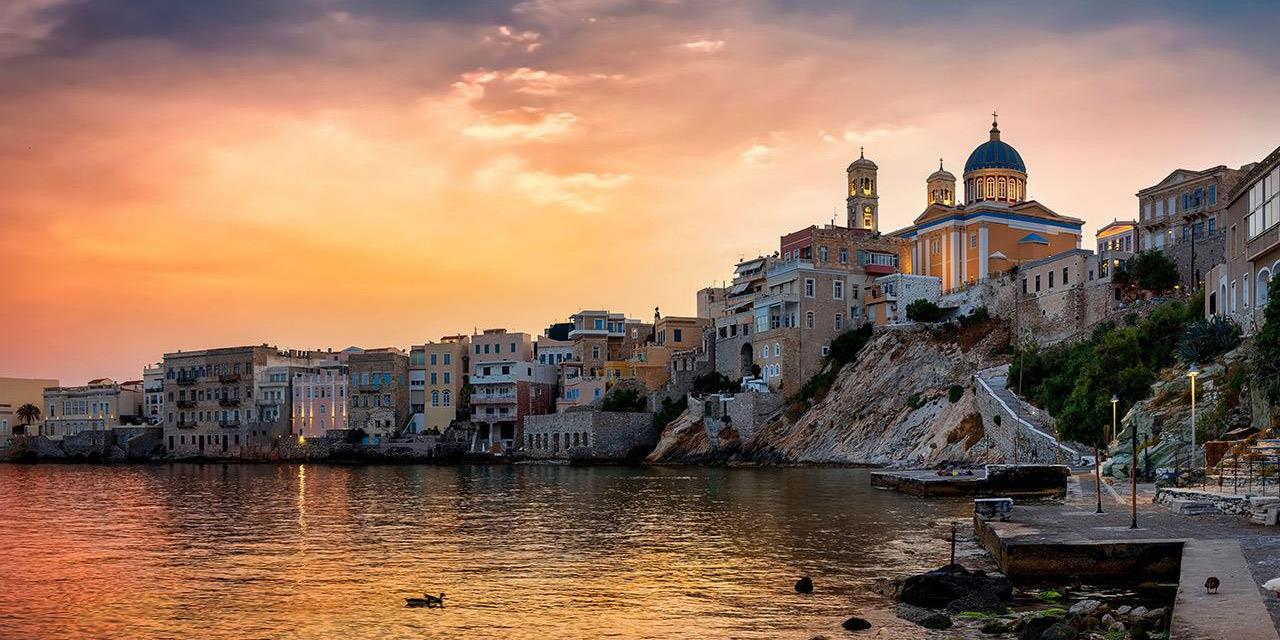 Δέκα λόγοι που αγαπάμε τη Σύρο την Αρχόντισσα των Κυκλάδων