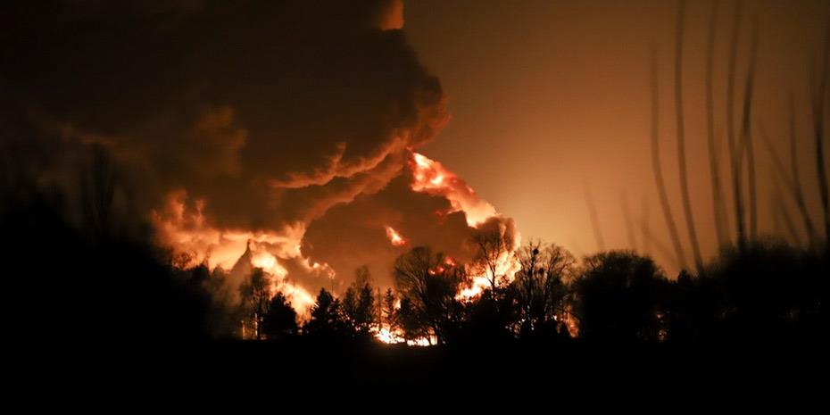 Μαχητικό αεροσκάφος συνετρίβη σε κατοικημένη συνοικία στη Ρωσία