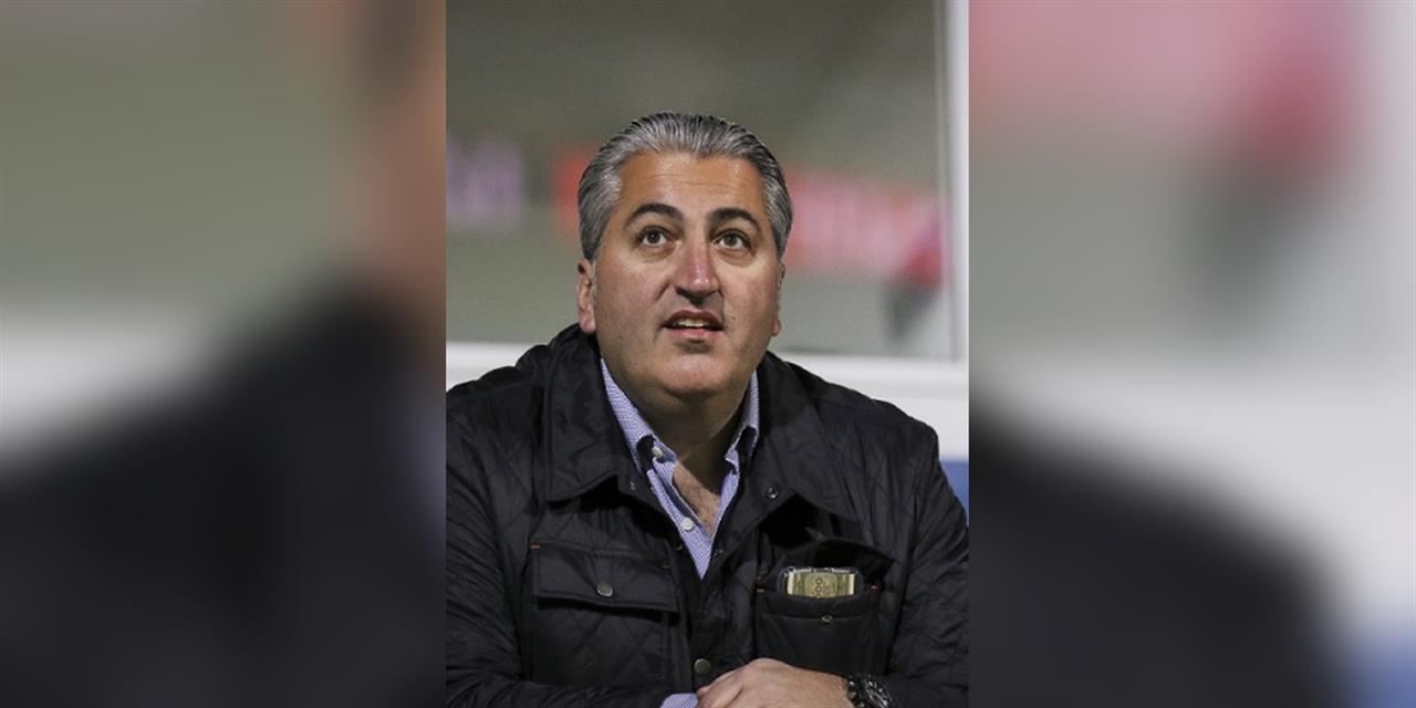 Μιχάλης Μπούσης: Αν ανοίξεις κατάστημα απέναντί μου, ετοιμάσου να χάσεις χρήματα | Αγορές στο LivePress.gr